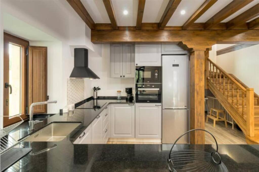 Cantabria Collection - Espectacular Cabarceno *